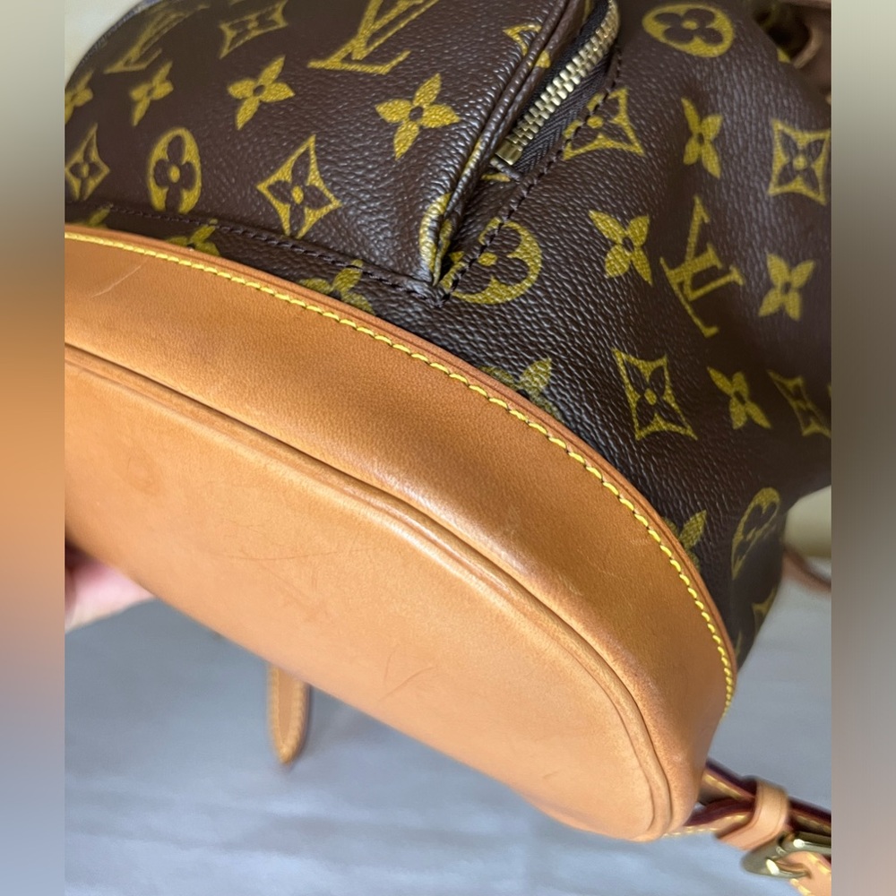 Louis Vuitton Monogram Montsouris MM - Picture 7 of 16